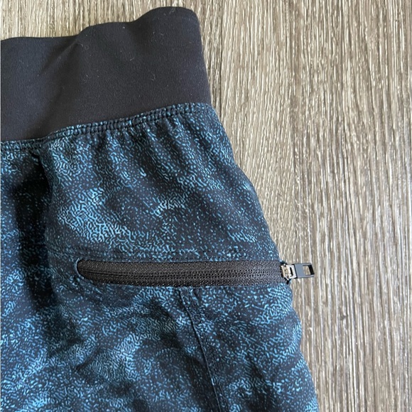 Lululemon Athletica Black and Blue Athletic Shorts - Picture 4 of 5
